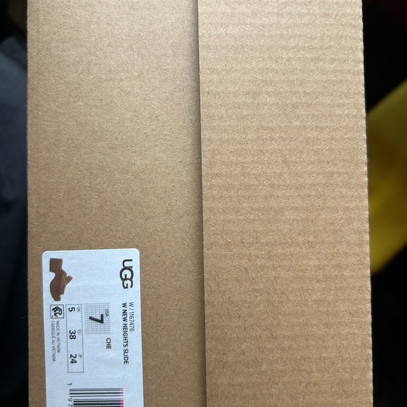 UGG Brown Women's Slide - Picture 4 of 8